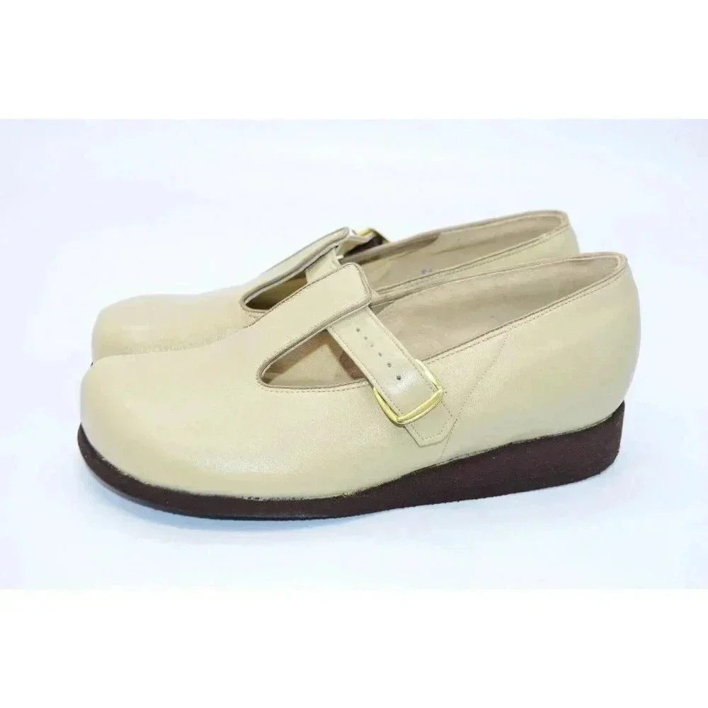 P. W. Minor Orthopedic Beige Buckle Mary Jane 6 B